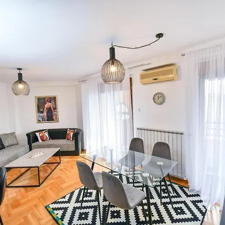 Apartman 22 Μπάνια Λούκα